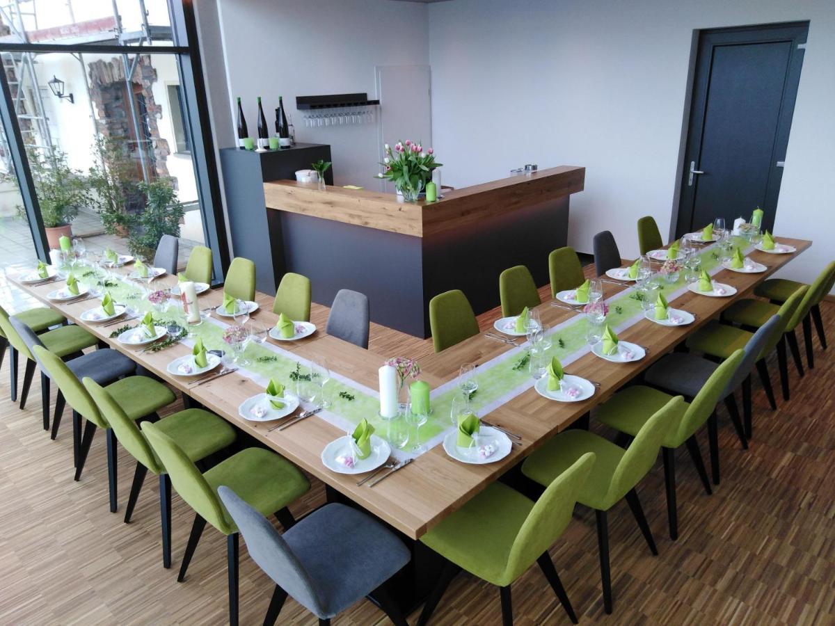 雷温Ferienweingut Ulrike Thul公寓 外观 照片