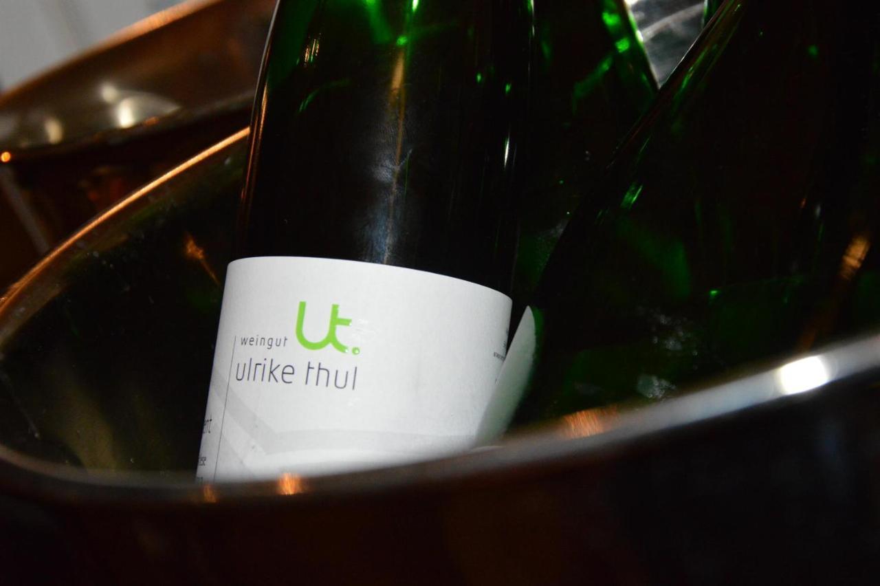 雷温Ferienweingut Ulrike Thul公寓 外观 照片
