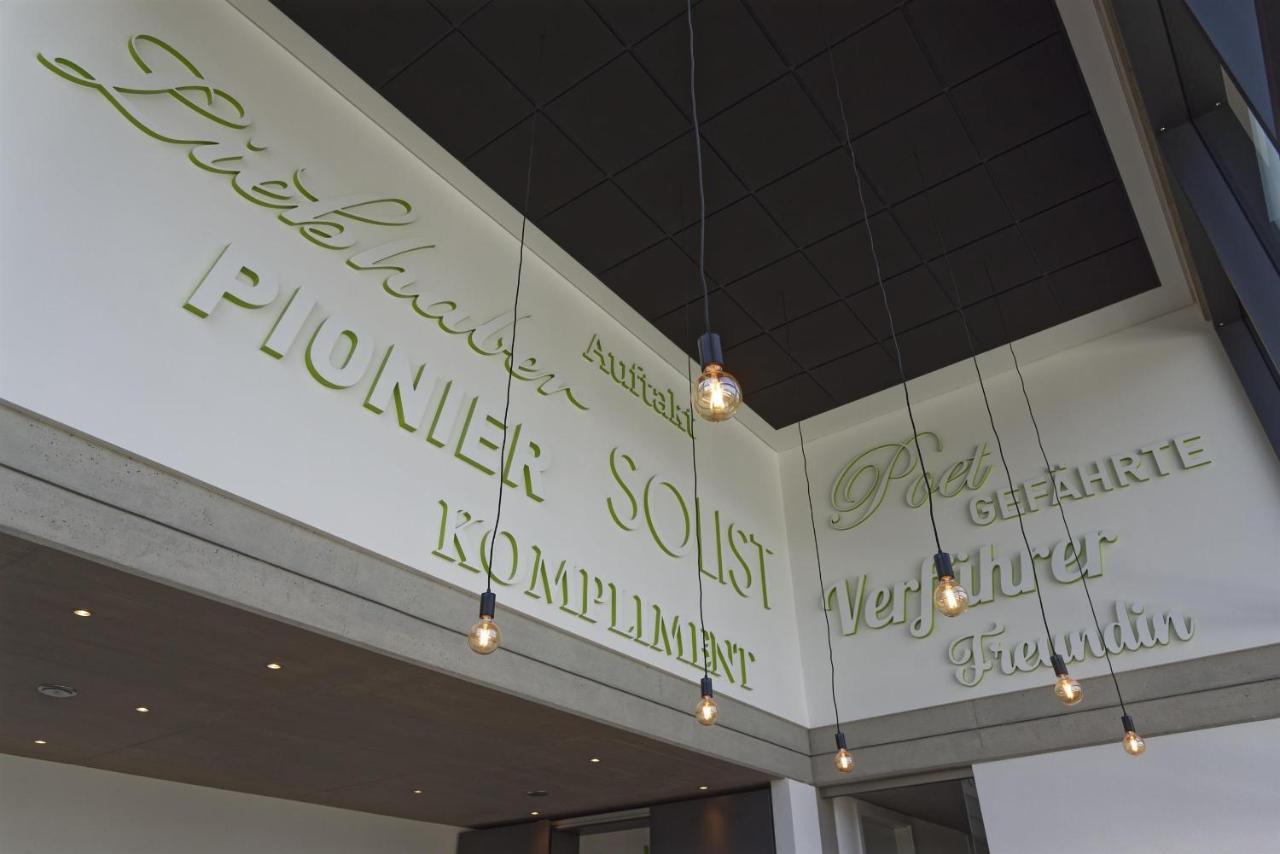 雷温Ferienweingut Ulrike Thul公寓 外观 照片